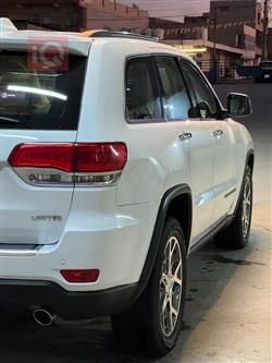 جیپ گراند شیرۆکی